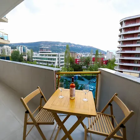 Apartament Tesi *