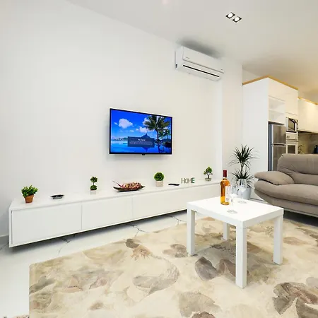 Tesi Apartment *