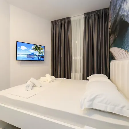 Apartment Tesi